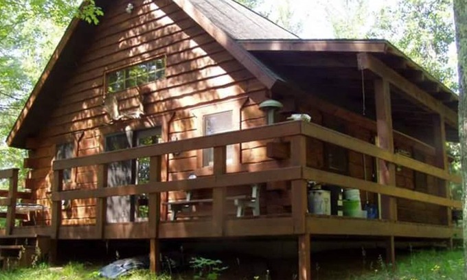 Wauksaukee Cabin | Woody's Cozy Cabin on the Menominee