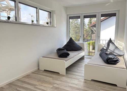 Munchen District Apartment | Work and Sleep at Imperium
