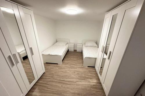 Oberbilk Apartment | Work and Sleep Düsseldorf 6 Pers Bahnhofsnah Monteure und Gruppen D6