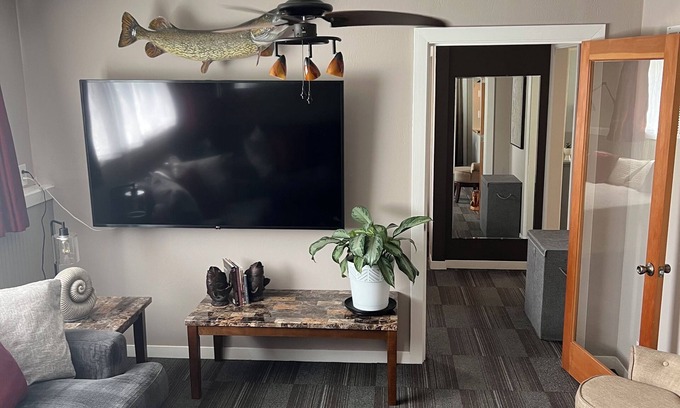 Lakewood Apartment | Work or Play