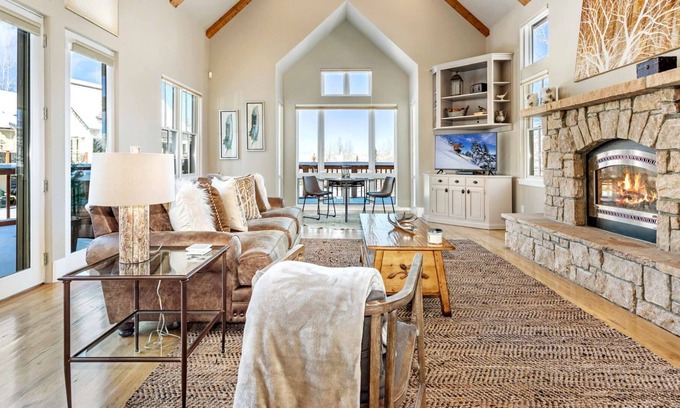 Cordillera House | Work & Play in the Mountains, Monthly Deals for this Luxurious, Cordillera Home!
