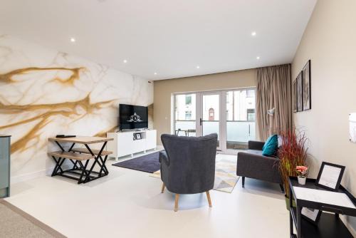 Gillingham Apartment | Work Stay - Quiet and Comfortable - Apartment 1