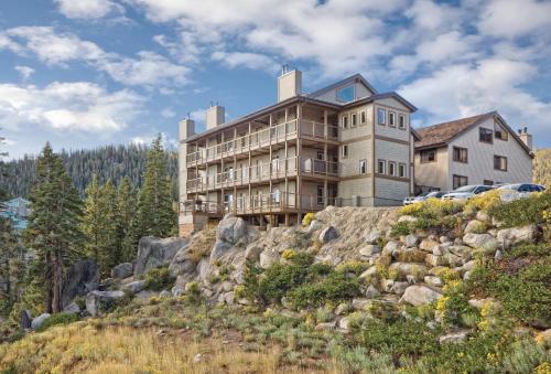 Tahoe Village Resort | WorldMark Lake Tahoe