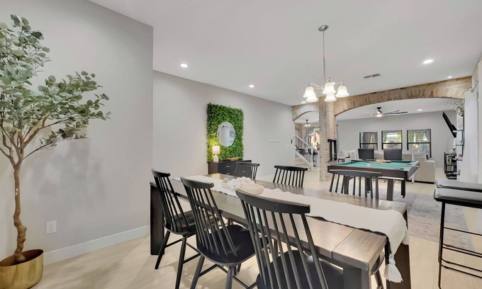 Villages At Queen Creek House | WOW! Queen Creek Heated Pool Home Sleeps 10. 3 King Rooms.