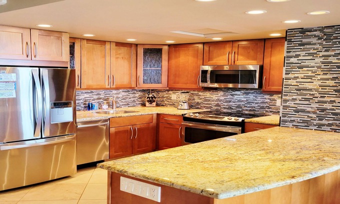 Kaanapali Condo | WOW! WHALER's BEST-10th Fl. 1 BR- SLEEPS 6 -PANORAMIC Ocean Views 365 SUNSETS!