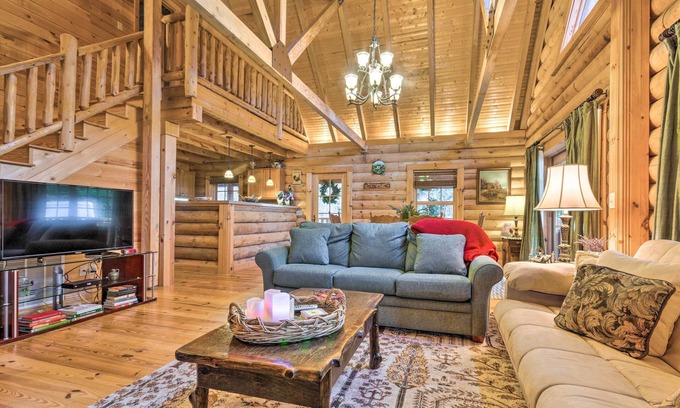Alpendorf Cabin | Wraparound Deck: Linville Mountain Cabin