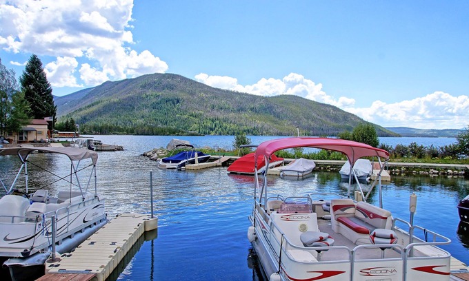 Grand Lake Condo | Wraparound Deck with Panoramic Views, Firepit, Close to Downtown Grand Lake
