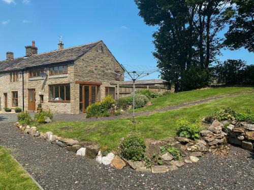 Denshaw House | Wren Cottage
