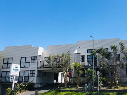 Paraparaumu Beach Hotel | Wrights by the Sea Motel