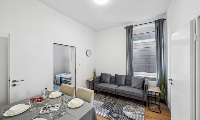 Ehrenberg Apartment | Wupper Home I, top location Ideal for business people, fitters, families, 3 rooms
