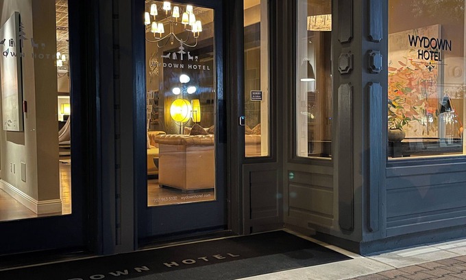 St. Helena Hotel | Wydown Hotel