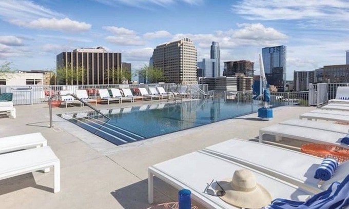 Civic District Condo | Wyndham Austin Luxurious 1 Bedroom with Kitchen