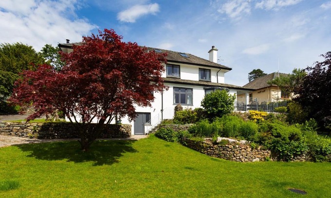 Ambleside House | Wynford