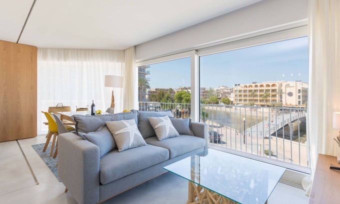S'Illot-Cala Morlanda Apartment | Ximet Arena - apartment right on the beach, air conditioning, internet