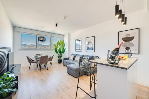 Palma-Palmilla Apartment | XPCE URBAN 14 MALAGA SKYLINE - Parking Free