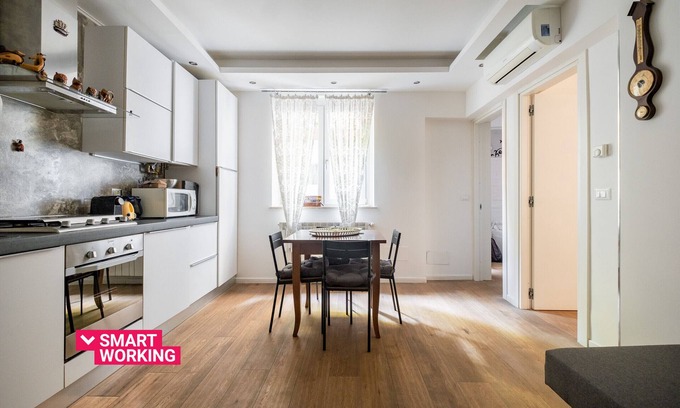 Historic Center Apartment | XVI Charm Apartment by Wonderful Italy
