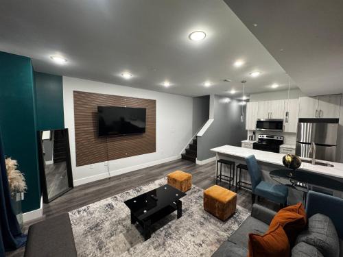 North Philadelphia East Apartment | Yanne's Place - Philabundance Views