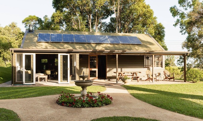 Jaspers Brush House | Yarrawong - The Barn, near Berry