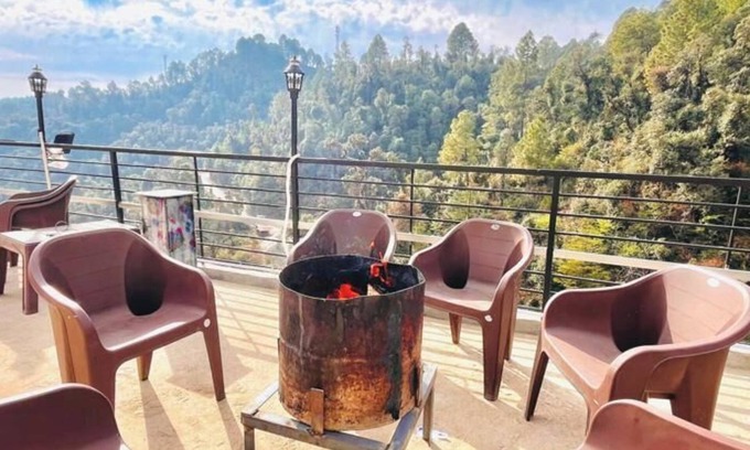 Shoghi Bed & Breakfast | Yashvi Paradise Shimla