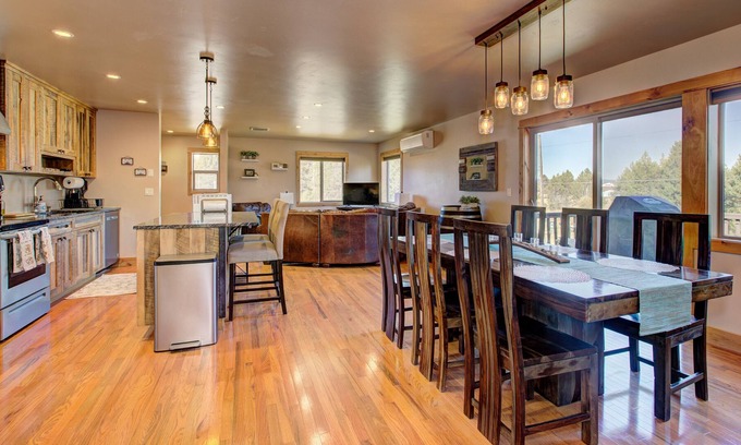 Donnelly Condo | Yearound recreational mountain house!