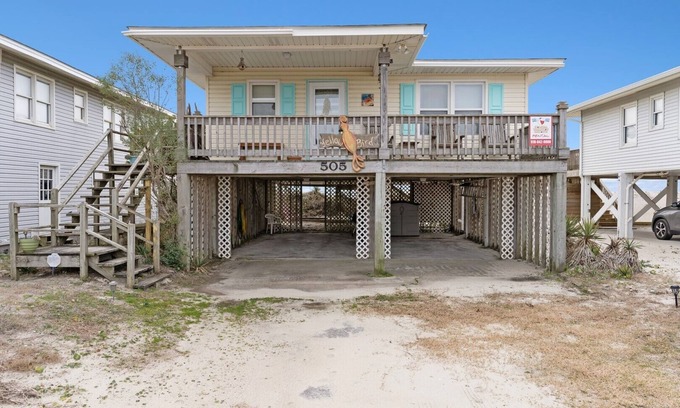 Holden Beach House | Yellow Bird: Retro 1965 Oceanfront Beach Cottage!