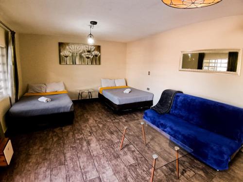 Durango House | Yellow breeze loft, Paseo Durango