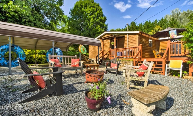 Robbinsville House | Yellow Creek Valley Retreat w/ Mountain Views!