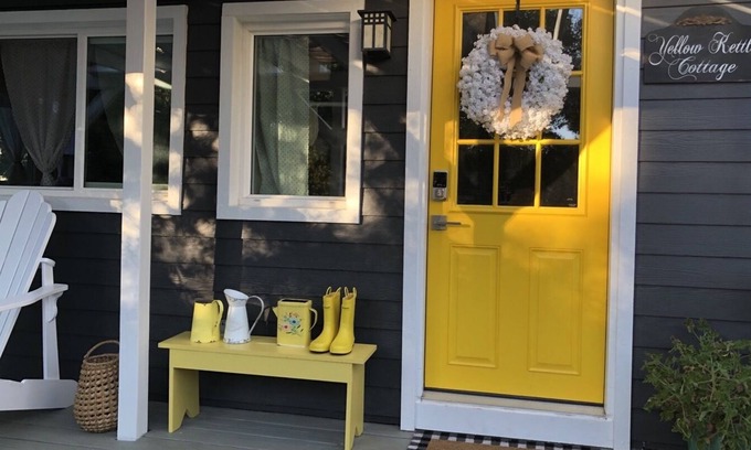 Julian Cottage | Yellow Kettle Cottage