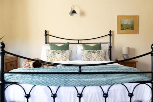 Scarborough House | Yew Tree Cottage
