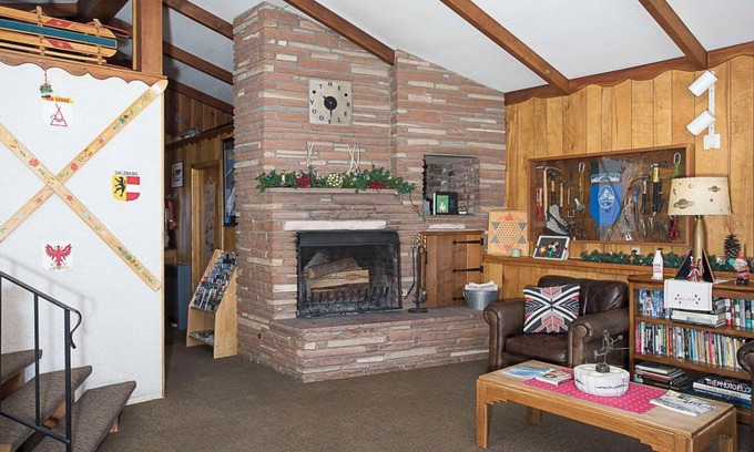 Red Lodge Hotel | Yodeler Motel
