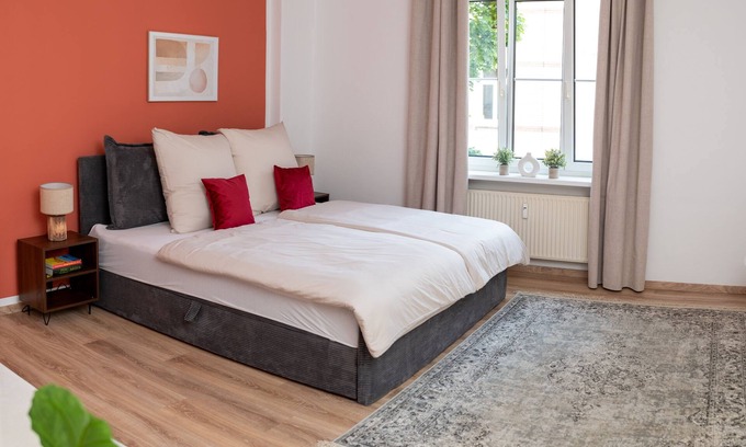 Pirna Apartment | Yogaloft: Fitness Equipment - Wasching Machine - Parking