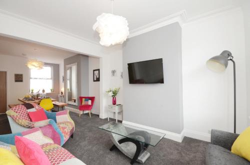 Heworth House | York Boutique House- spacious & stylish with free parking