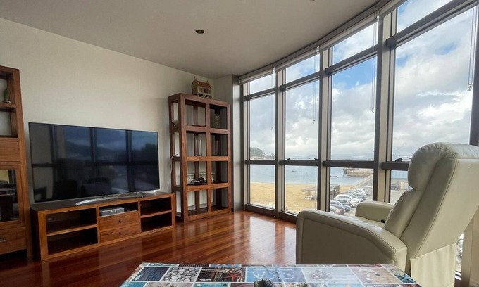 Bueu Condo | YOU CROSS THE STREET YOU ARE ON THE BEACH