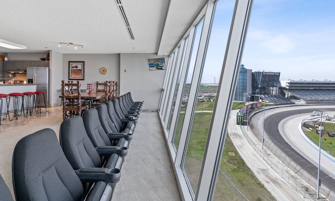 Fort Worth Condo | You will ♥️ this place! The Texas Motor Speedway Condo