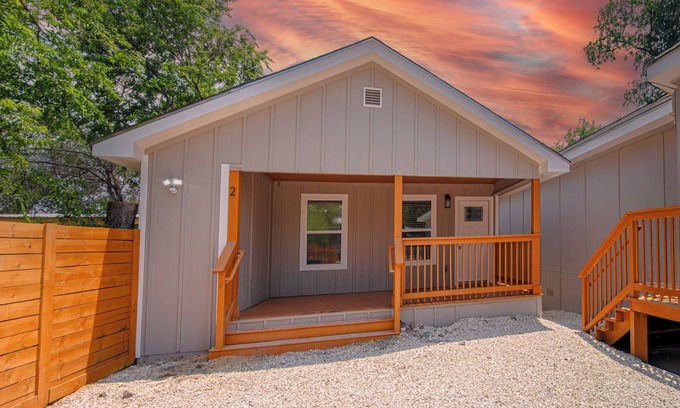 Denver Heights Cottage | Your Amazing 3br/2ba Downtown Delight!