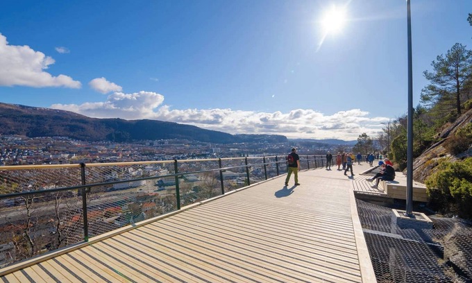 Arstad Apartment | Your Bergen Oasis Awaits: Cozy Apartment with Free Parking!