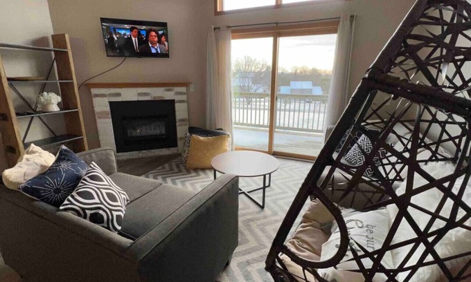 Lake Delton Condo | Your Boho Retreat At Tamarack Resort