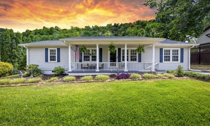 Guntersville House | Your Comfort By The Lake