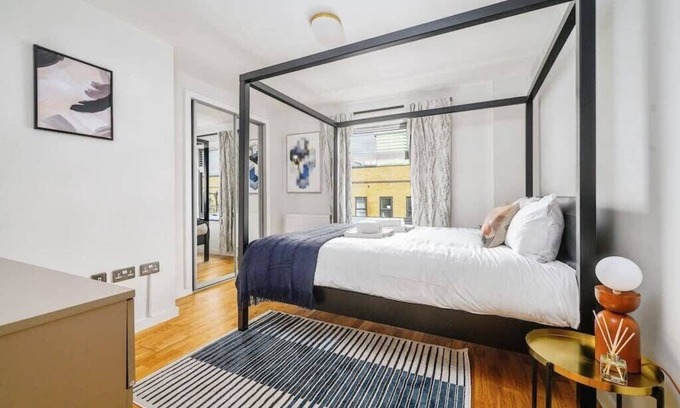 Brooklands Apartment | Your Cozy Stay in Romford
