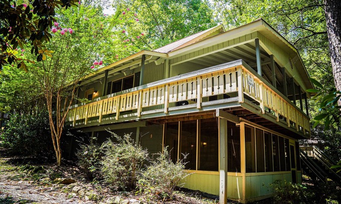 Pine Mountain Ski Chalet | Your family will love this spacious country gem with screened in porch!