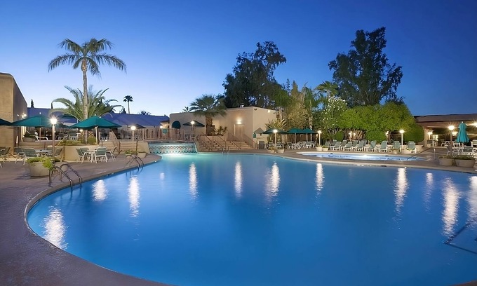 South Scottsdale Resort | Your Fun Packed Arizona Vacation! 2 Modern Units, Short Drive to OdySea Aquarium