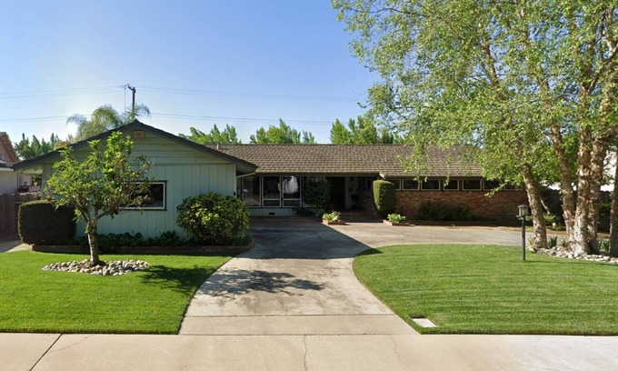 Modesto House | Your Garden Home Away From Home