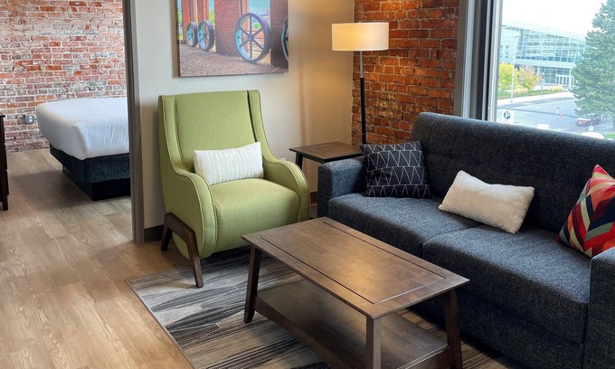 Riverside Apartment | Your Gorgeous 2 Bed Travel Apartment Perfect for The Family