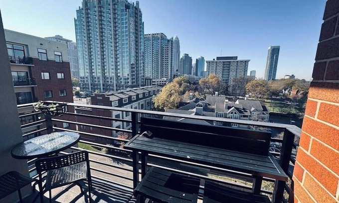 Charlotte Center City Condo | Your home away from home - Weekly