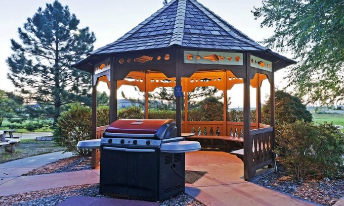 Wichita Hotel | Your Home Away From Home! Pet-Friendly Property, Parking Near Barrington Park!