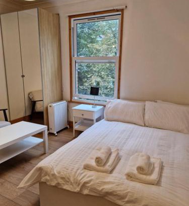 Highgate Apartment | Your home away from home in Highgate