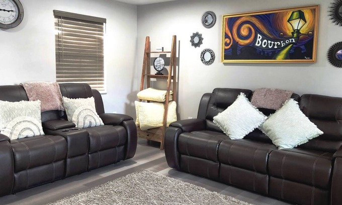 Kenner - Louis Armstrong International Airport Apartment | Your home, away from home!