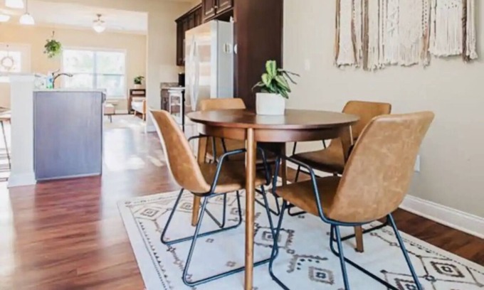 Georgetown House | Your home away from home! nBeautiful Modern Townhome,nGeorgetown KY!
