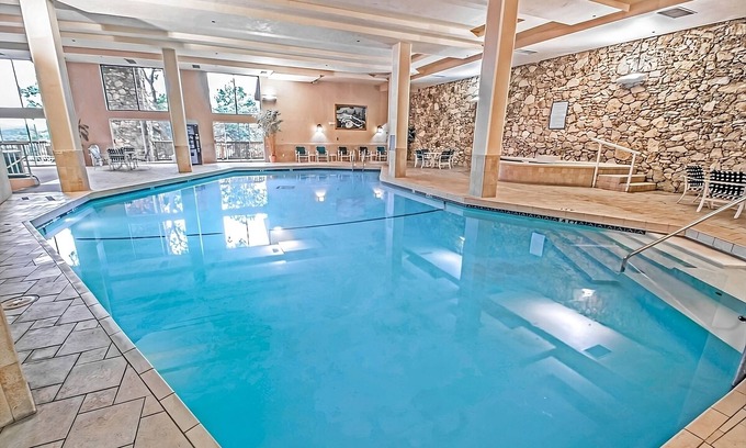 Osage Beach Hotel | Your Home Away From Home! Onsite Pool, Free Parking, Near Osage Beach