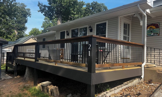 Sunrise Beach House | Your Lake Getaway at 38mm – Views, Comfort, Peaceful Vibes…and WIFI!